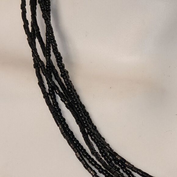 Vintage layered seed bead shiny necklace black 17" - Picture 4 of 8